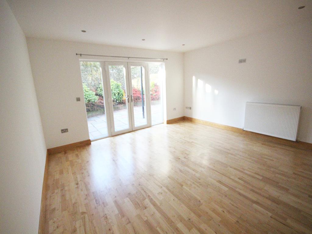2 bedroom apartment For Sale in Foulridge, Colne - IMG_0269.jpg
